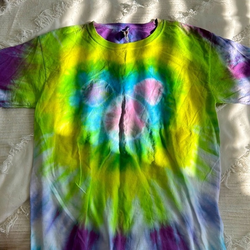 Unisex, tie-dye‎ shirt